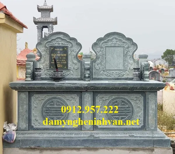 Mẫu mộ đá xanh đẹp mang lại vẻ uy nghiêm và trường tồn cho không gian thờ cúng